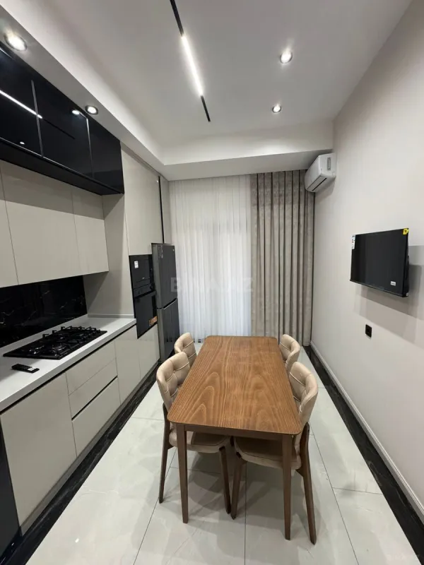 Kirayə verilir 3 otaqlı mənzil 139 m²
