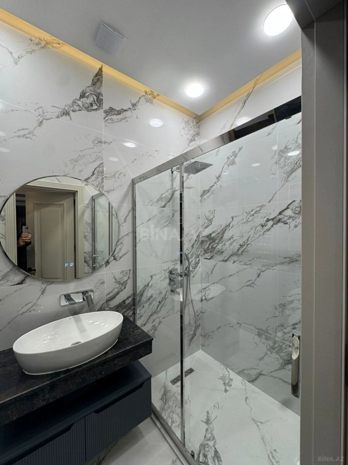 Kirayə verilir 3 otaqlı mənzil 139 m²