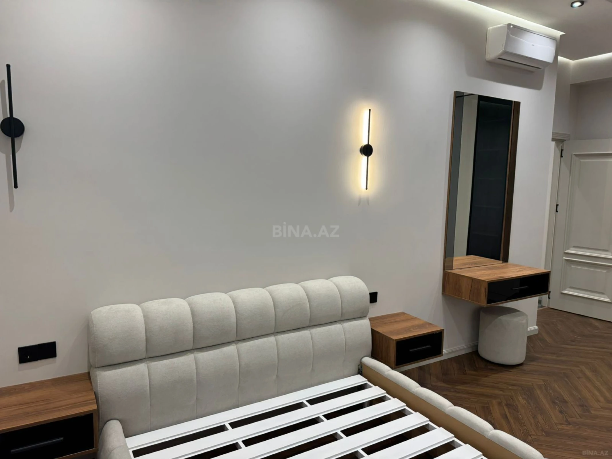 Kirayə verilir 3 otaqlı mənzil 139 m²