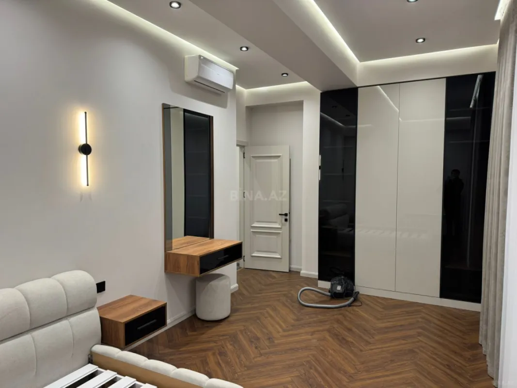 Kirayə verilir 3 otaqlı mənzil 139 m²