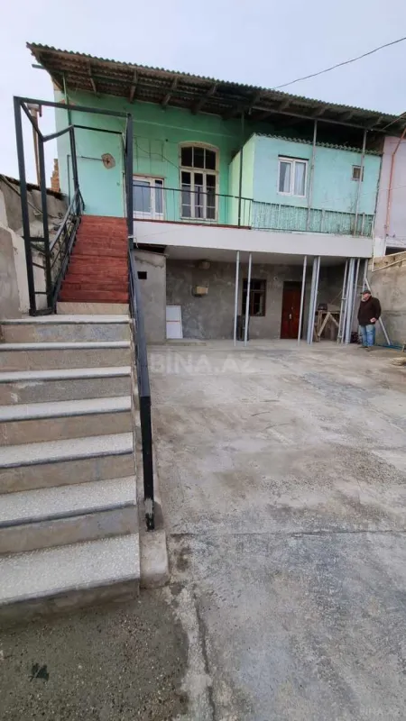 Satılır 6 otaqlı həyət evi 114 m²