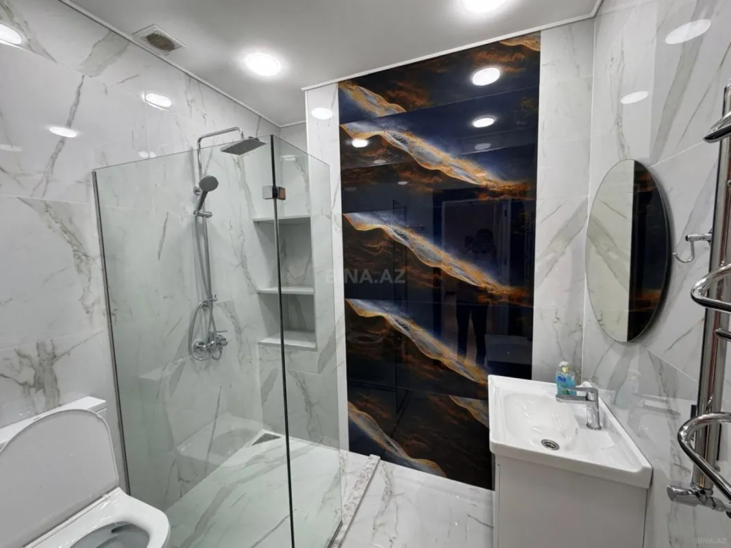 Kirayə verilir 3 otaqlı mənzil 132 m²