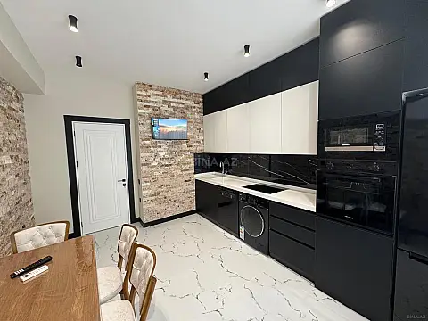 Kirayə verilir 3 otaqlı mənzil 132 m²