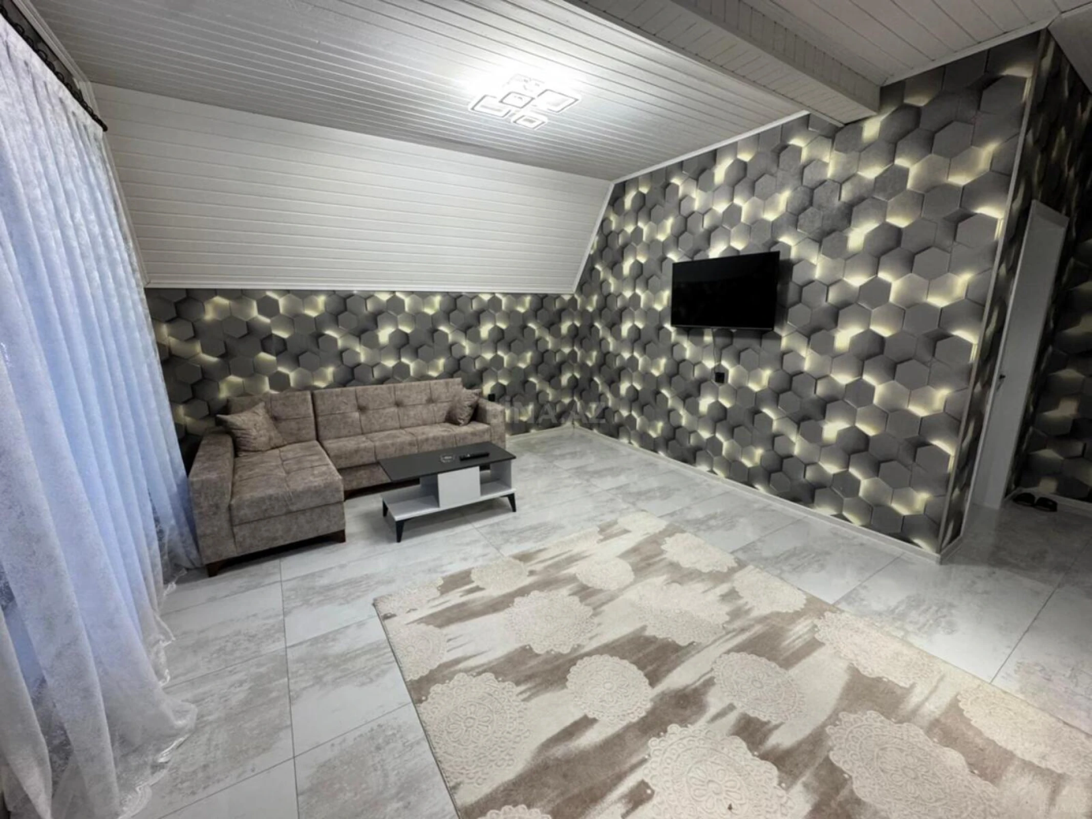 Satılır 4 otaqlı həyət evi 135 m²