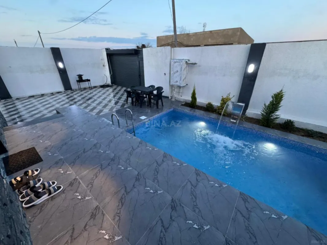 Satılır 4 otaqlı həyət evi 135 m²