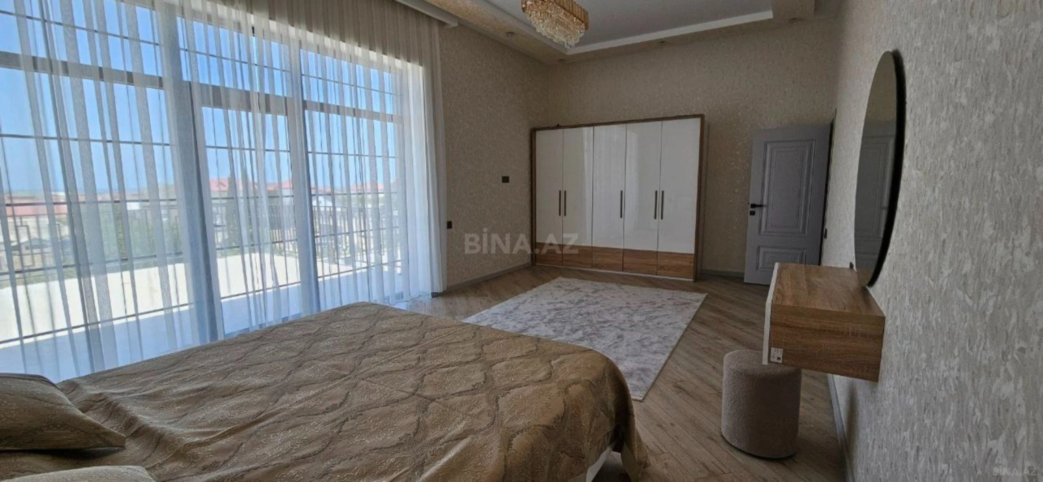 Kirayə verilir 5 otaqlı həyət evi 250 m²