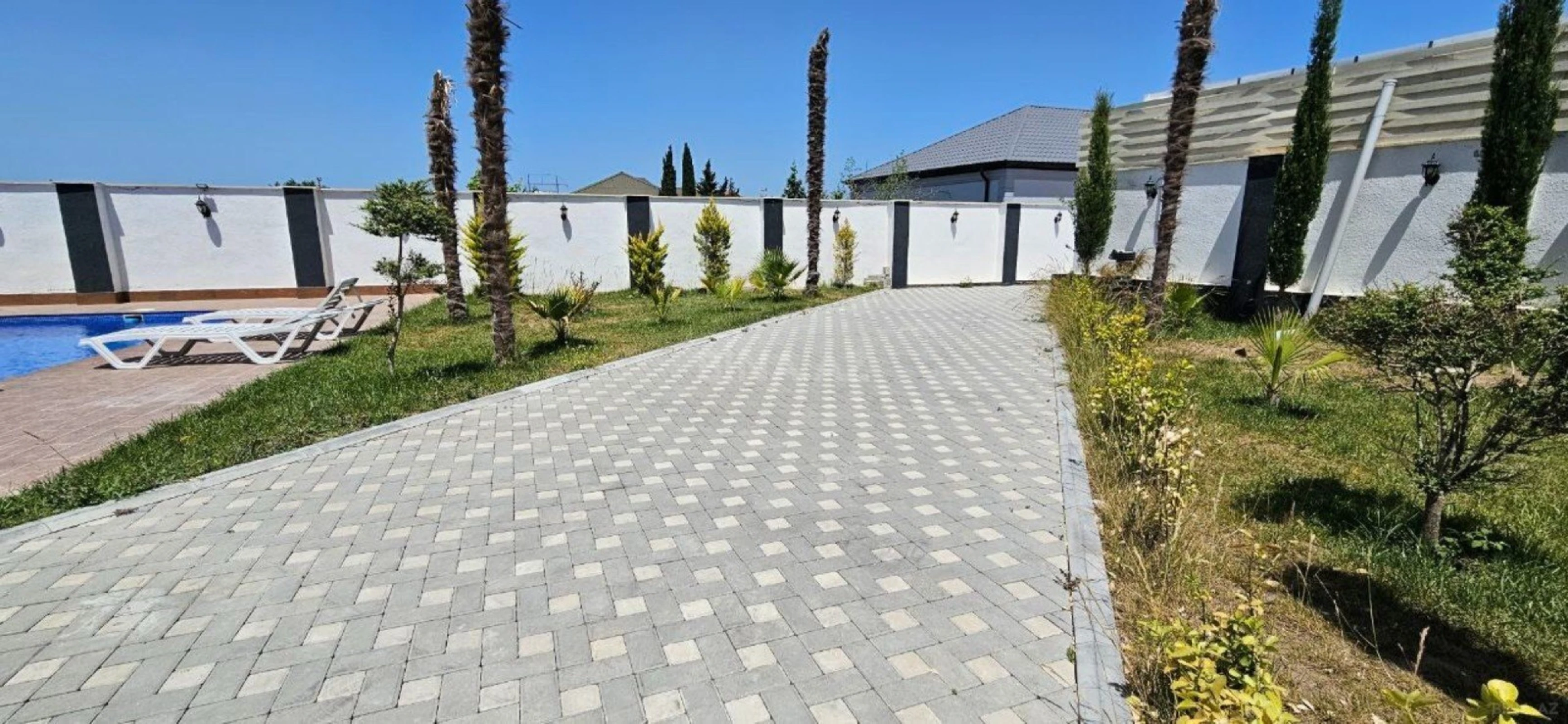 Kirayə verilir 5 otaqlı həyət evi 250 m²