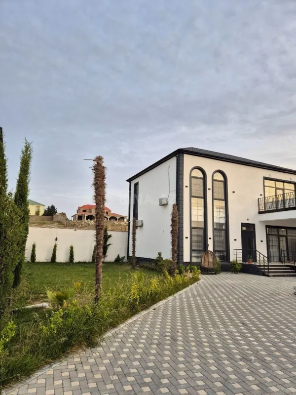 Kirayə verilir 5 otaqlı həyət evi 250 m²