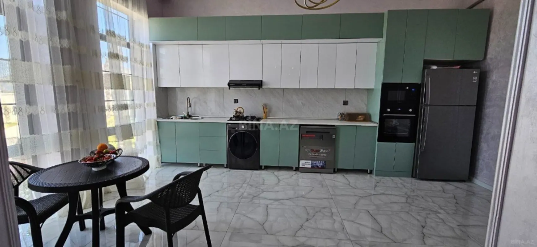 Kirayə verilir 5 otaqlı həyət evi 250 m²