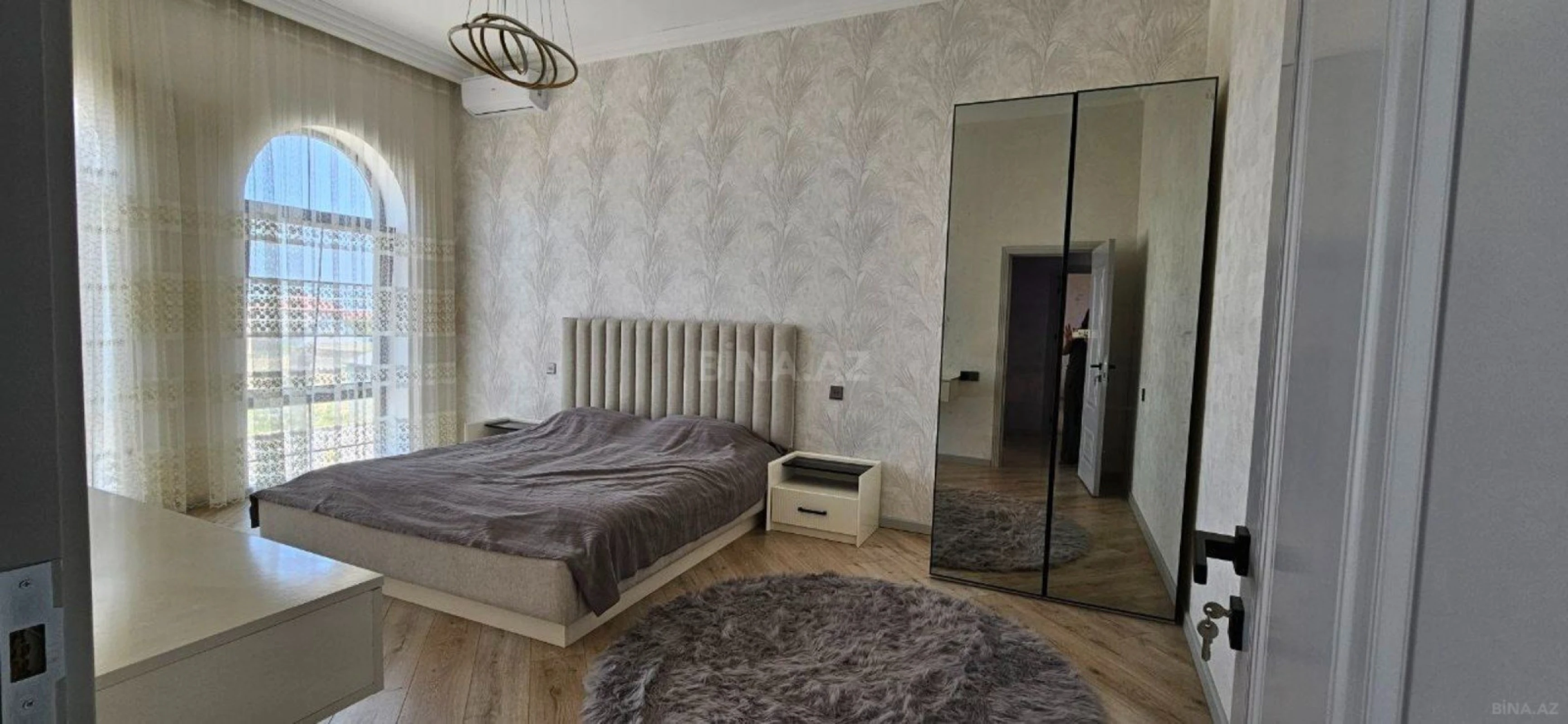 Kirayə verilir 5 otaqlı həyət evi 250 m²