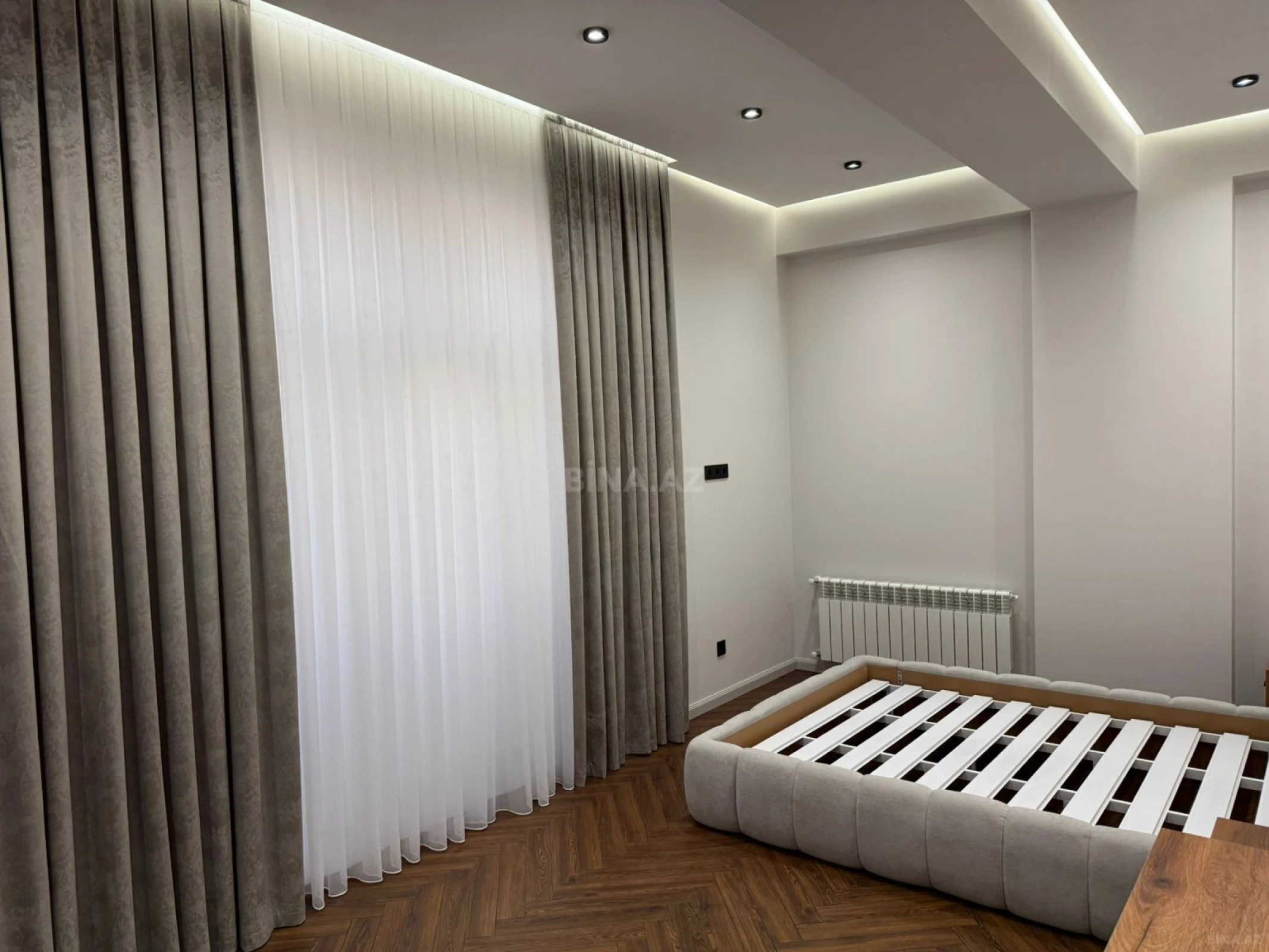 Kirayə verilir 3 otaqlı mənzil 130 m²