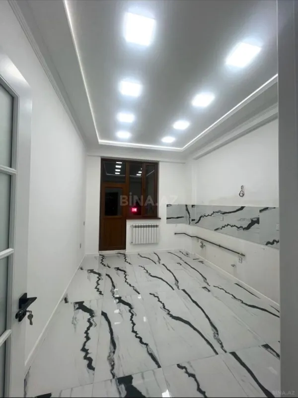 Satılır 3 otaqlı mənzil 128 m²