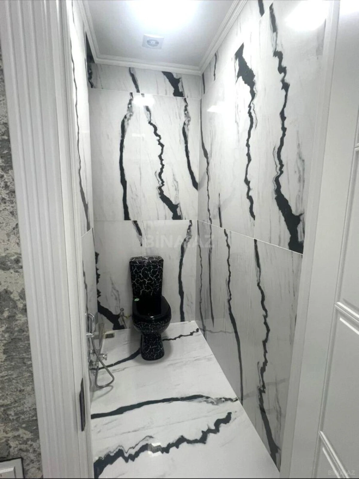 Satılır 3 otaqlı mənzil 128 m²