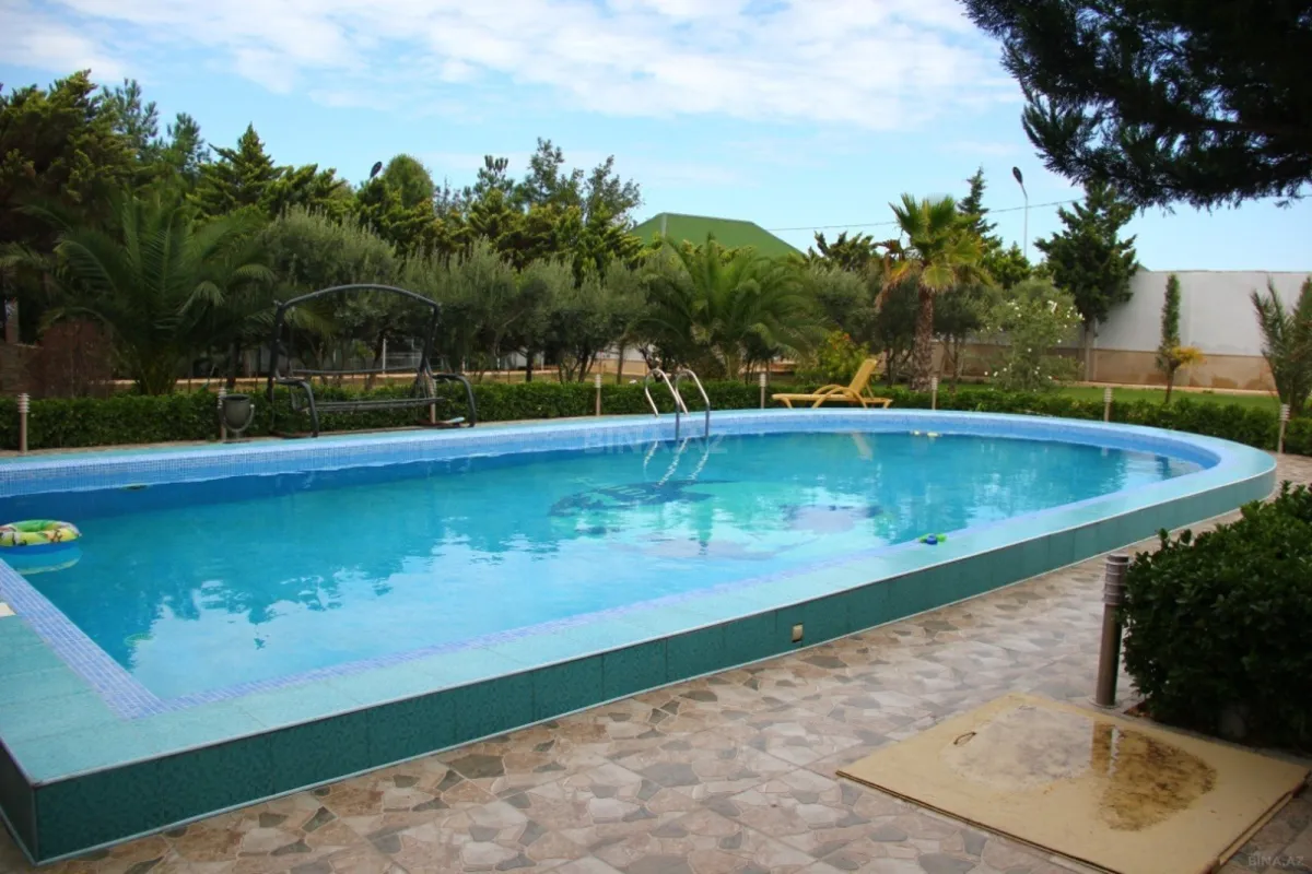 Kirayə verilir 6 otaqlı həyət evi 450 m²