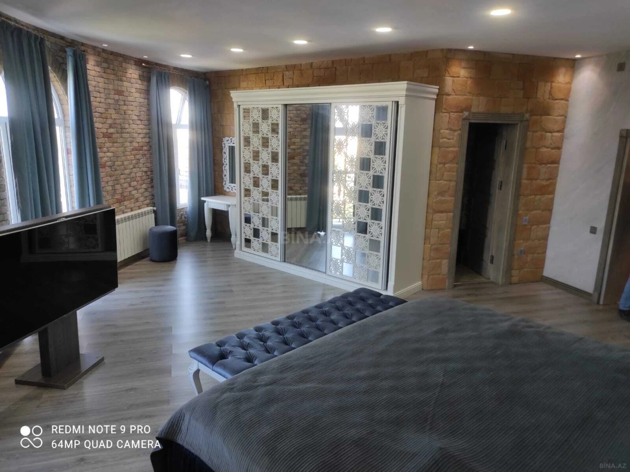 Kirayə verilir 6 otaqlı həyət evi 450 m²