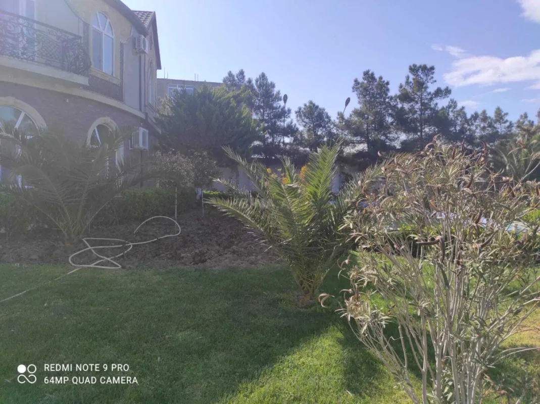Kirayə verilir 6 otaqlı həyət evi 450 m²