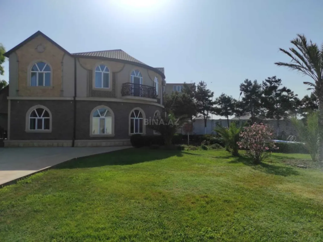 Kirayə verilir 6 otaqlı həyət evi 450 m²