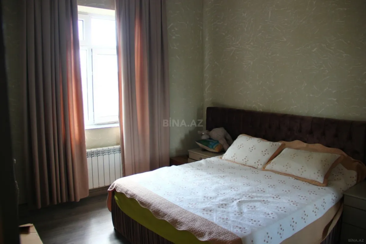 Kirayə verilir 6 otaqlı həyət evi 450 m²