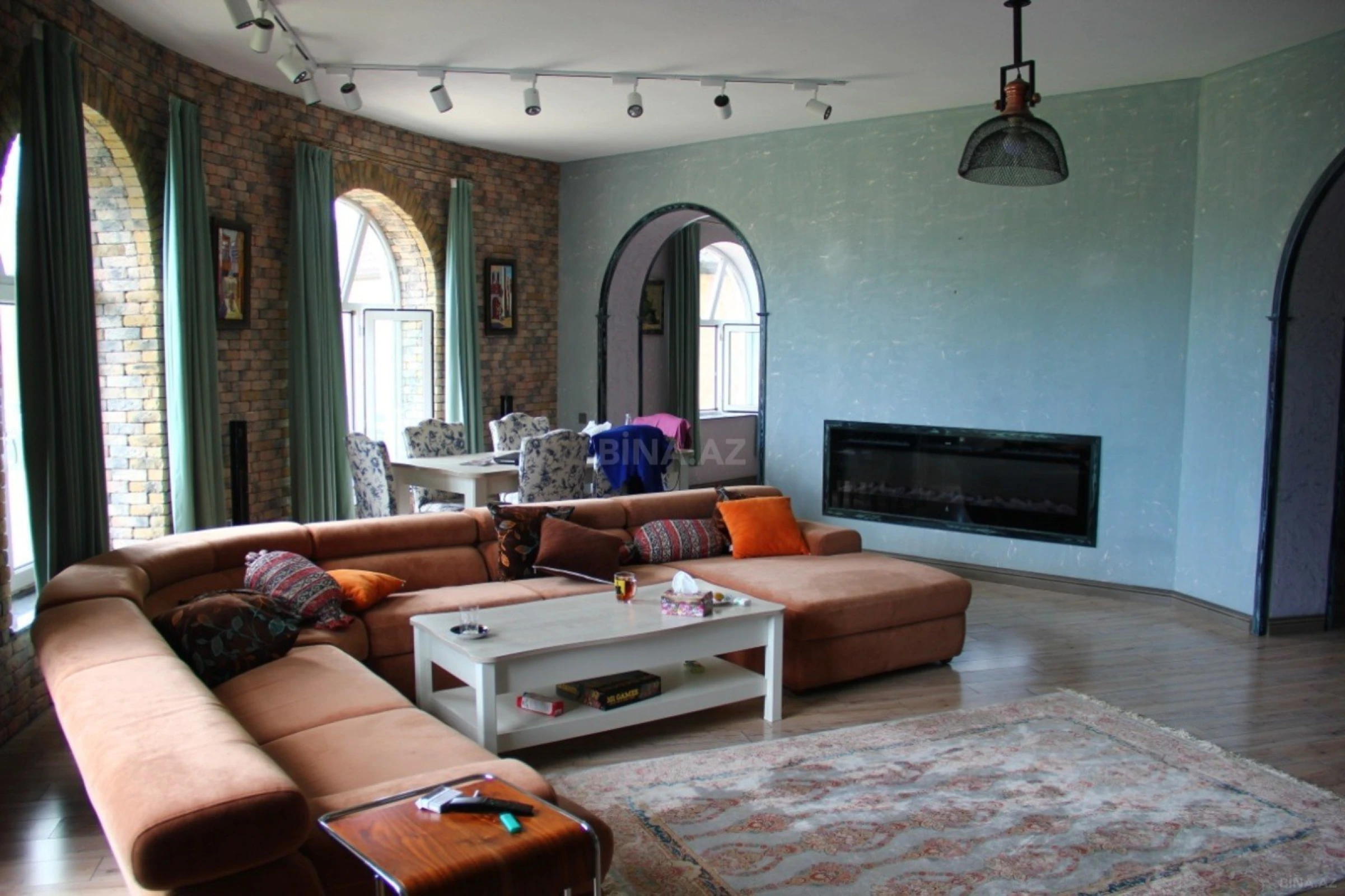Kirayə verilir 6 otaqlı həyət evi 450 m²