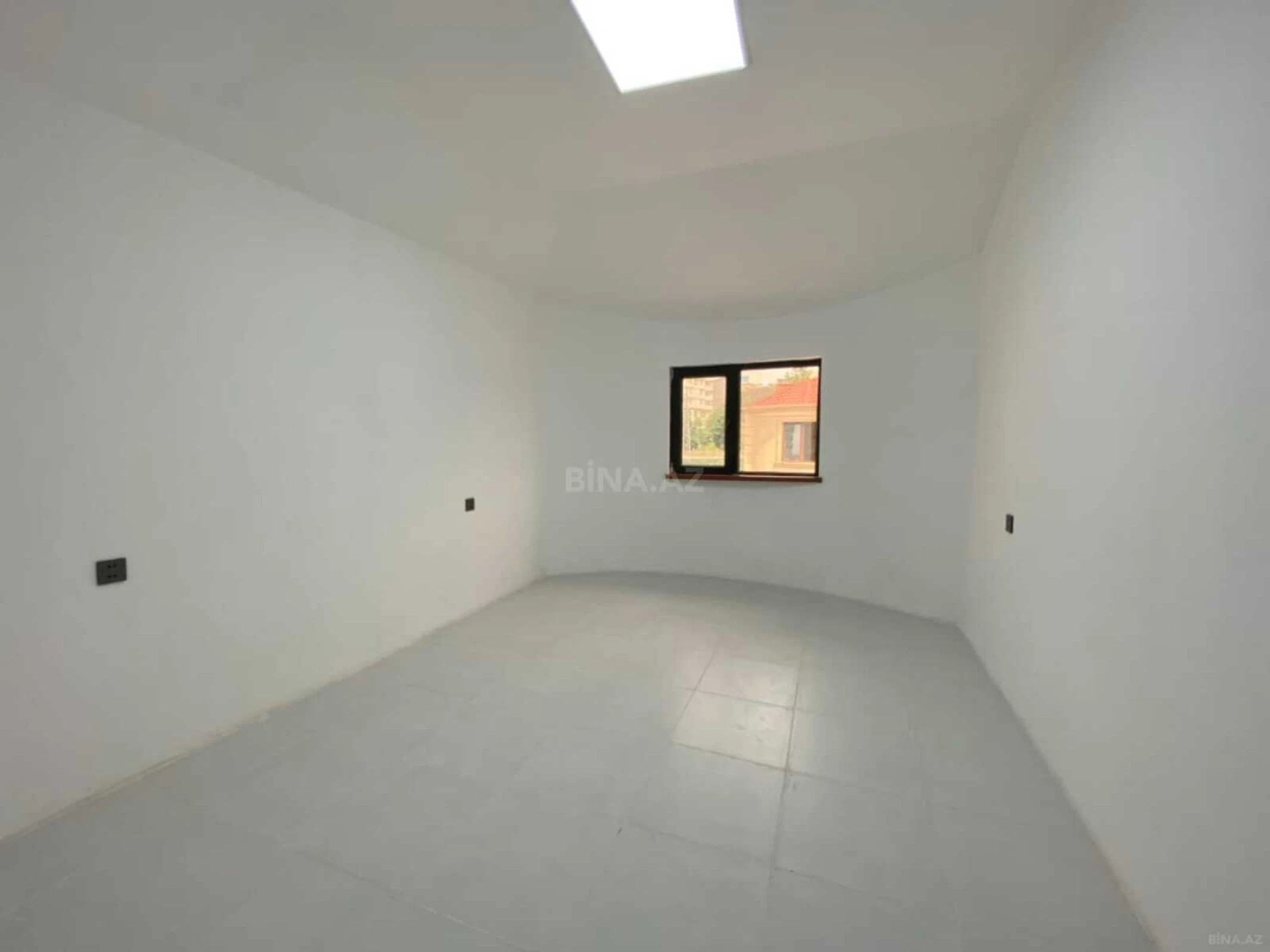 Kirayə verilir 13 otaqlı ofis 1000 m²