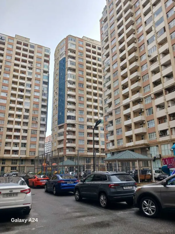 Kirayə verilir 2 otaqlı mənzil 100 m²