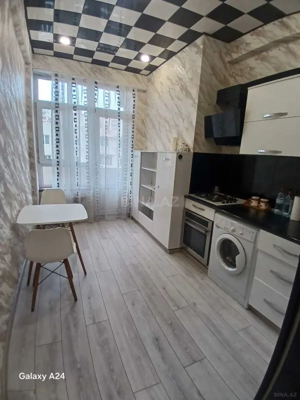 Kirayə verilir 2 otaqlı mənzil 100 m²