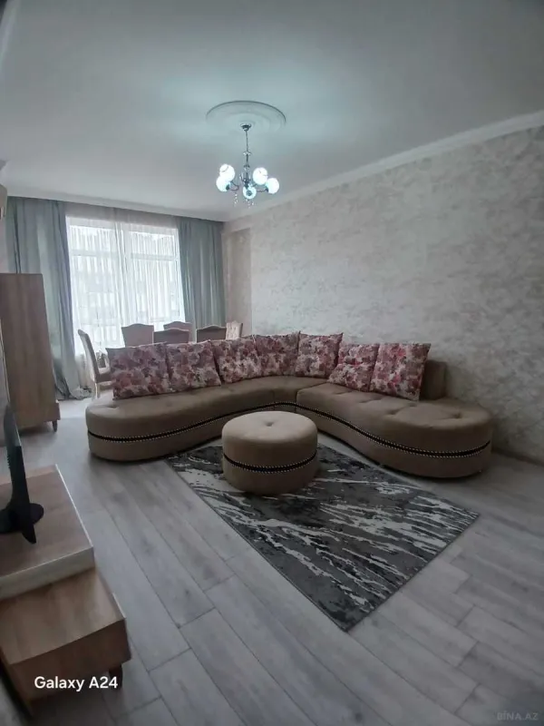 Kirayə verilir 2 otaqlı mənzil 100 m²