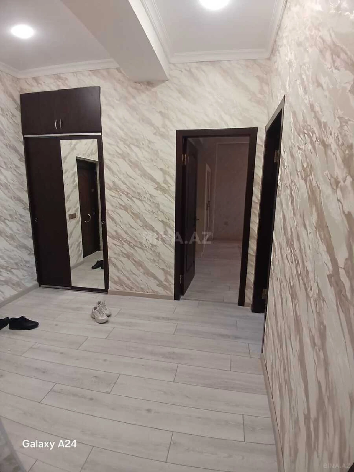 Kirayə verilir 2 otaqlı mənzil 100 m²