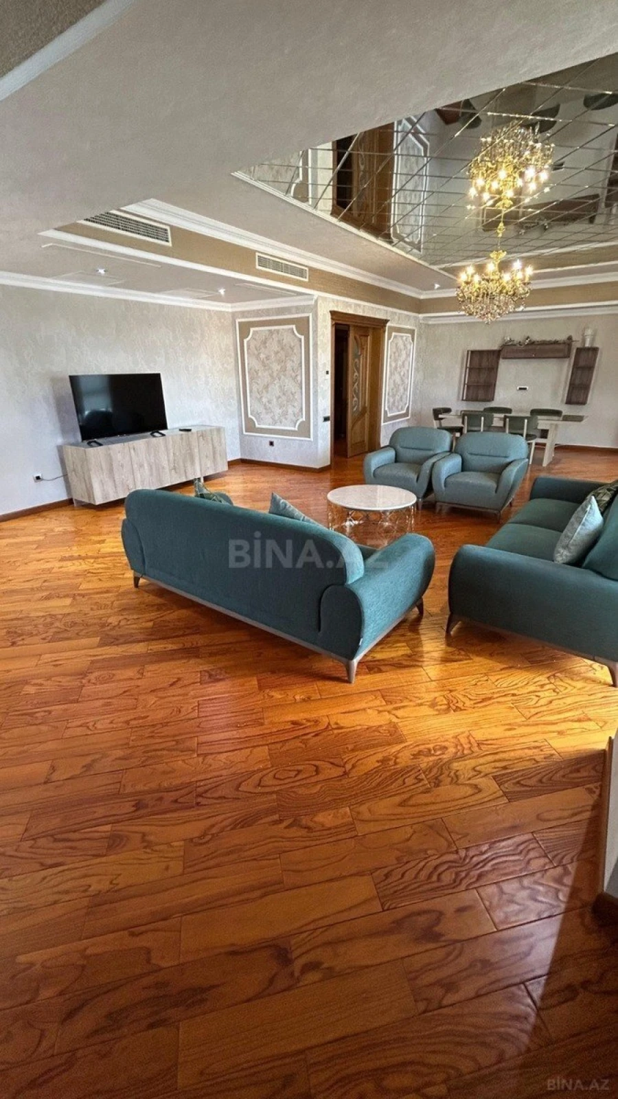 Kirayə verilir 5 otaqlı mənzil 320 m²