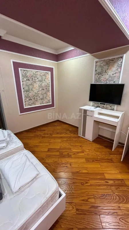 Kirayə verilir 5 otaqlı mənzil 320 m²