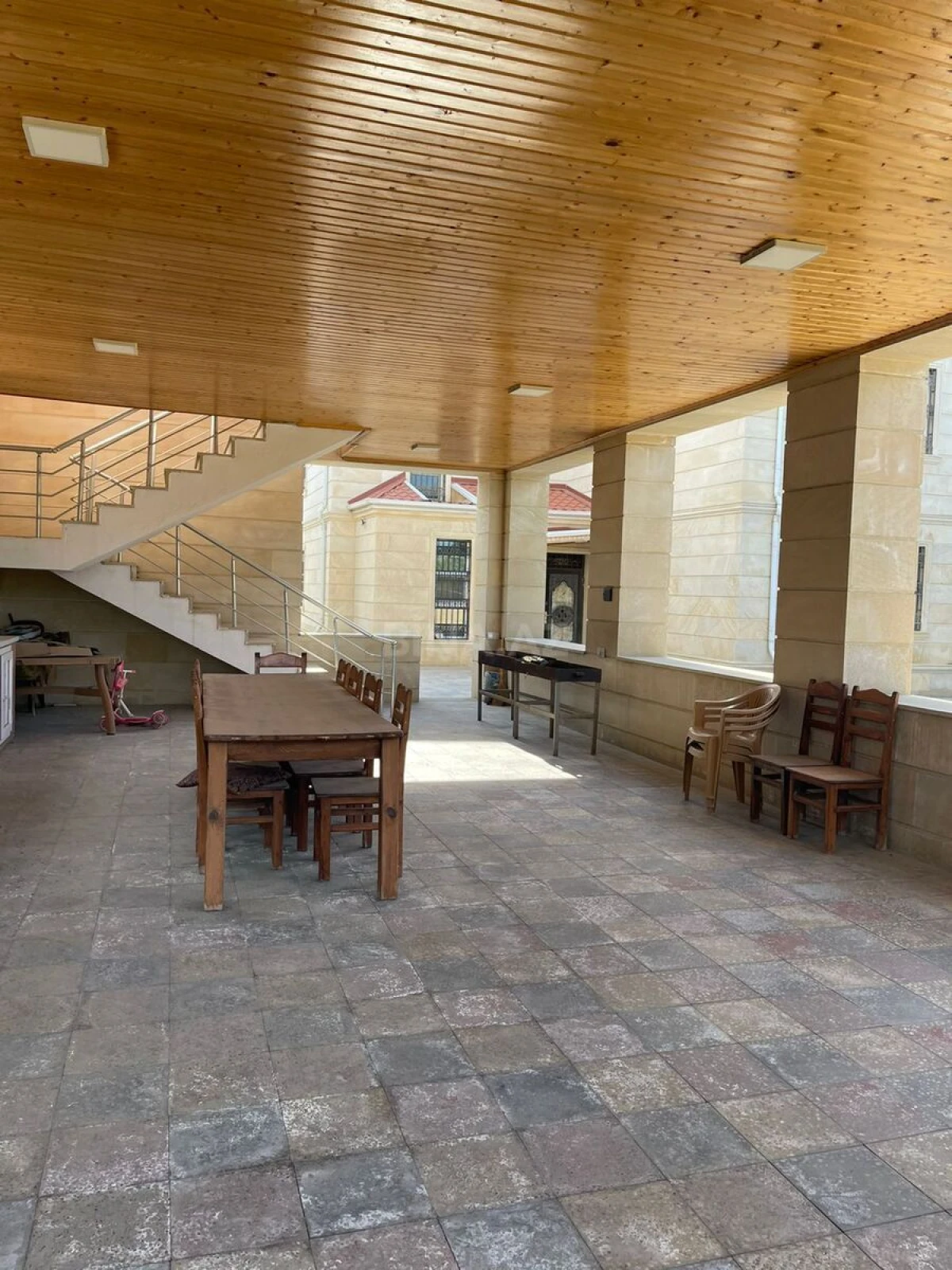 Kirayə verilir 5 otaqlı həyət evi 230 m²