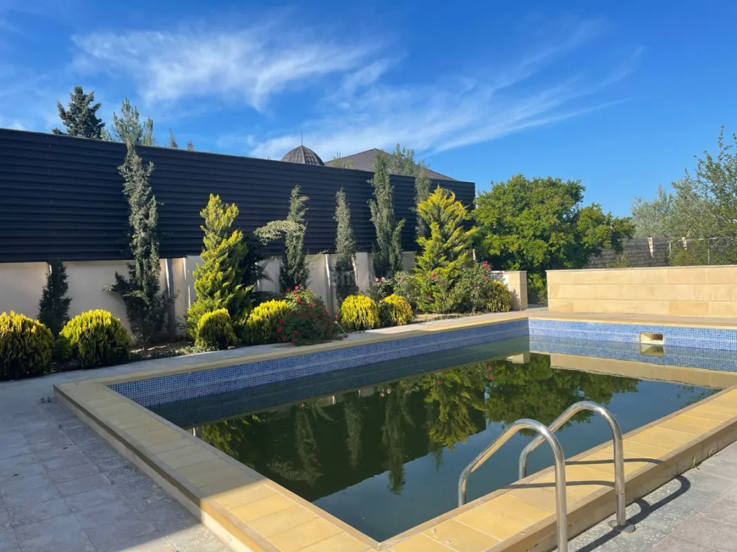 Kirayə verilir 5 otaqlı həyət evi 230 m²