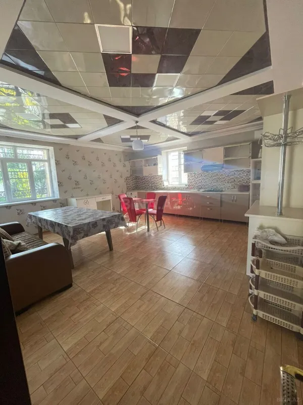 Kirayə verilir 5 otaqlı həyət evi 230 m²