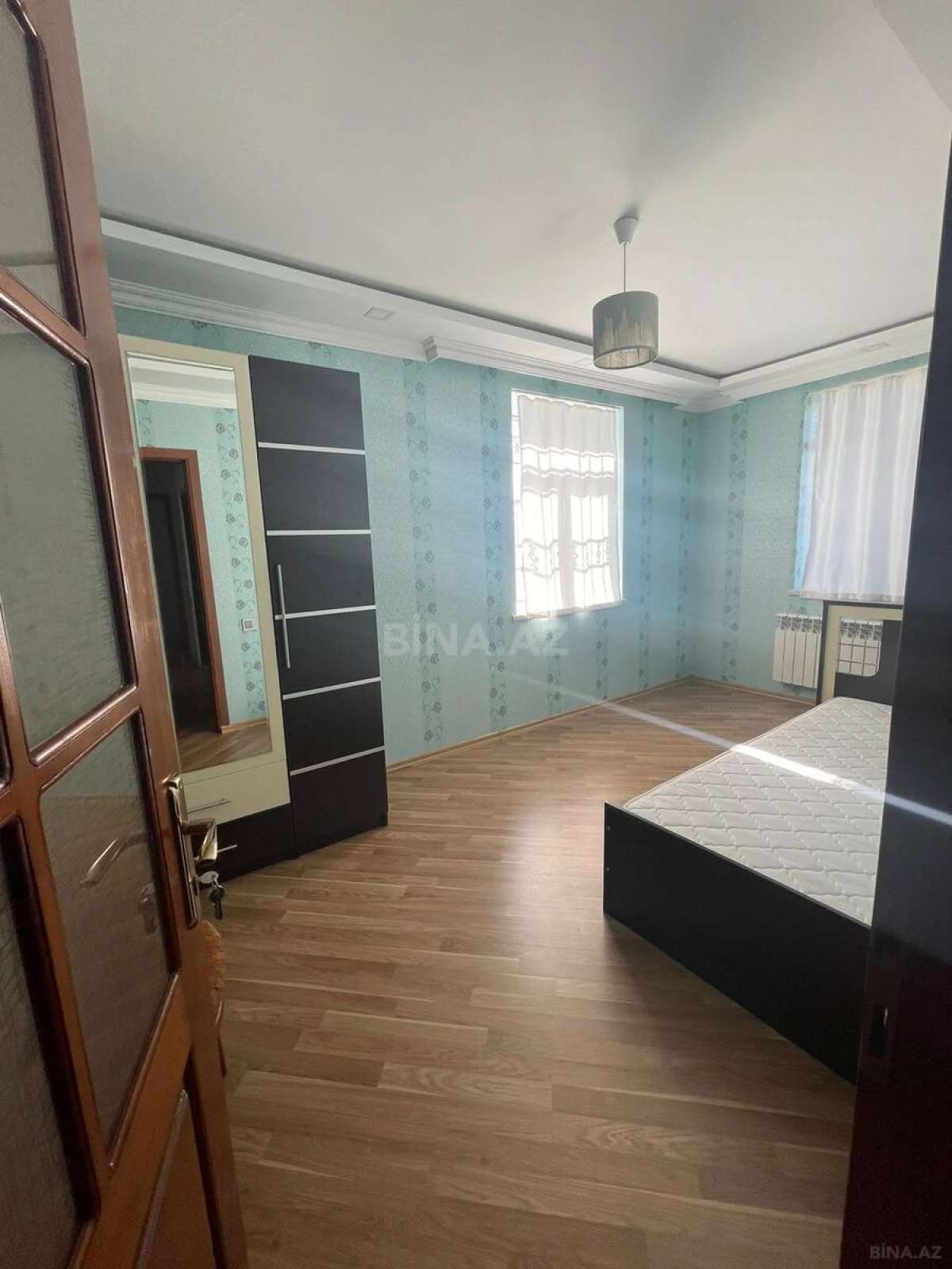 Kirayə verilir 5 otaqlı həyət evi 230 m²