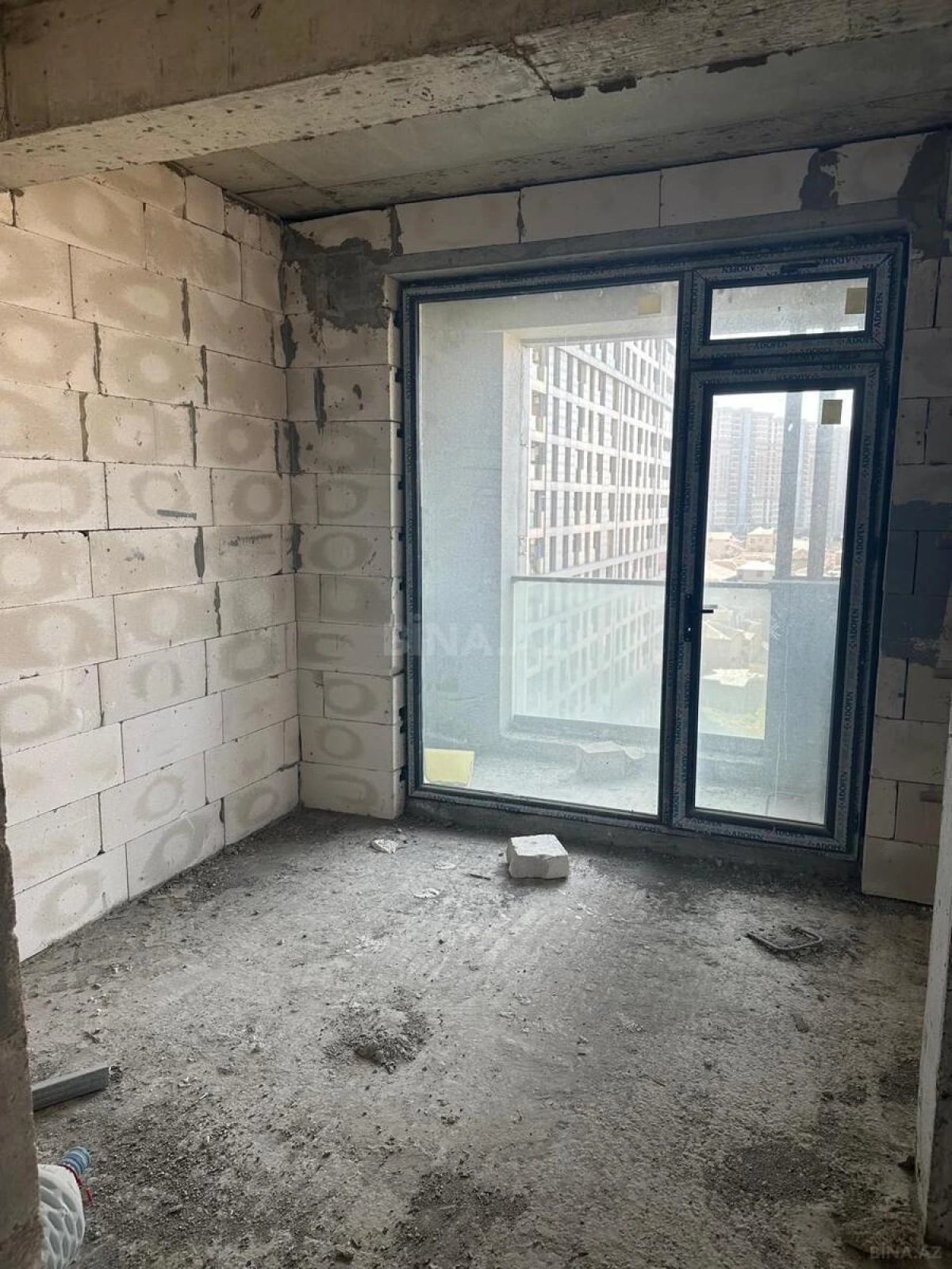 Satılır 3 otaqlı mənzil 90 m²