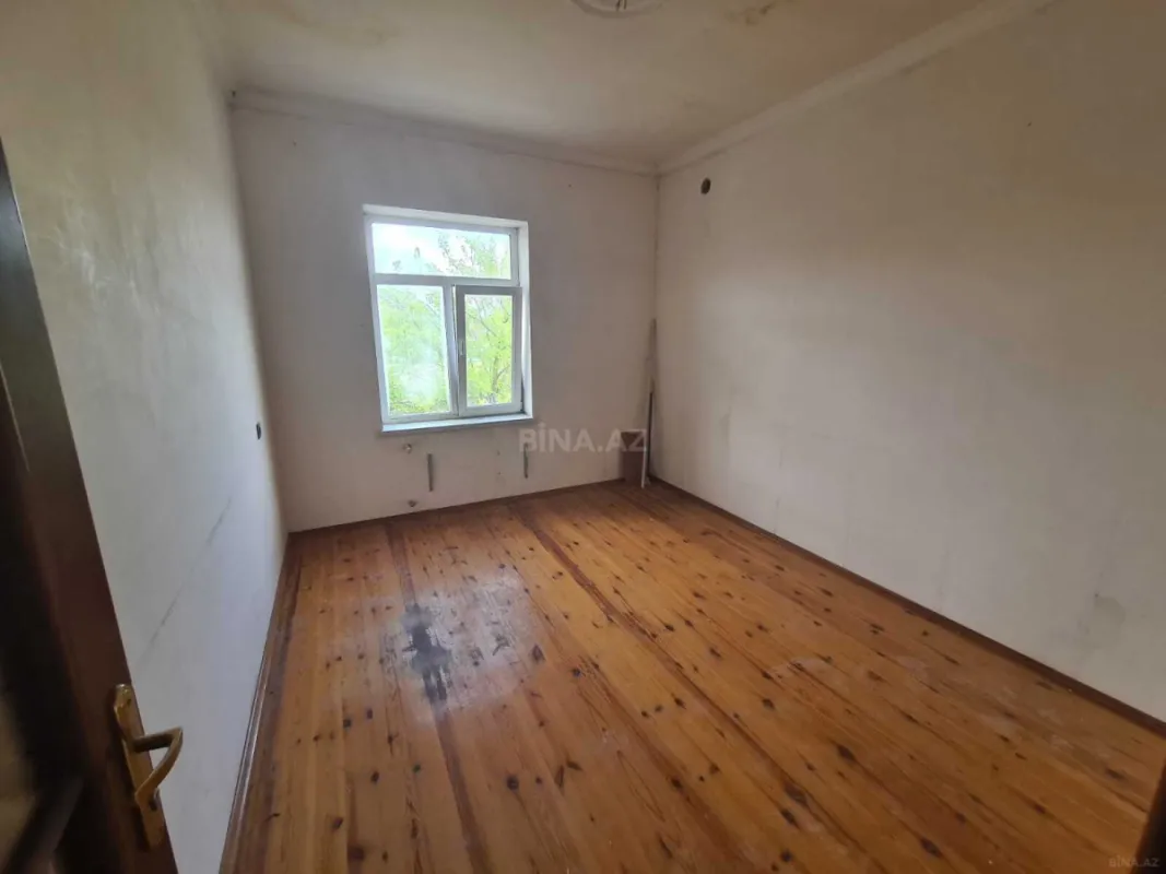 Satılır 5 otaqlı həyət evi 220 m²