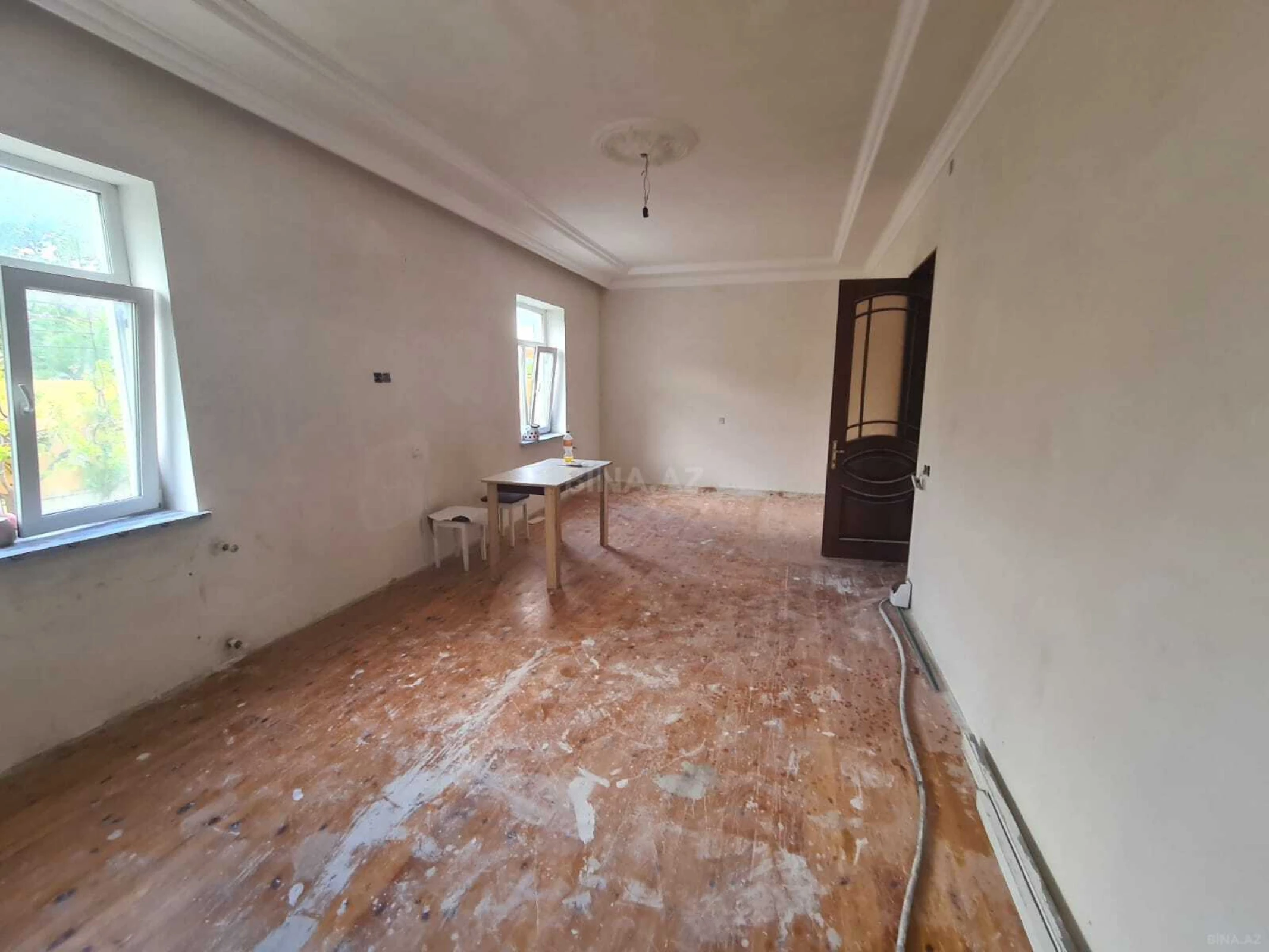 Satılır 5 otaqlı həyət evi 220 m²