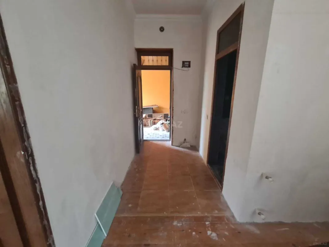 Satılır 5 otaqlı həyət evi 220 m²