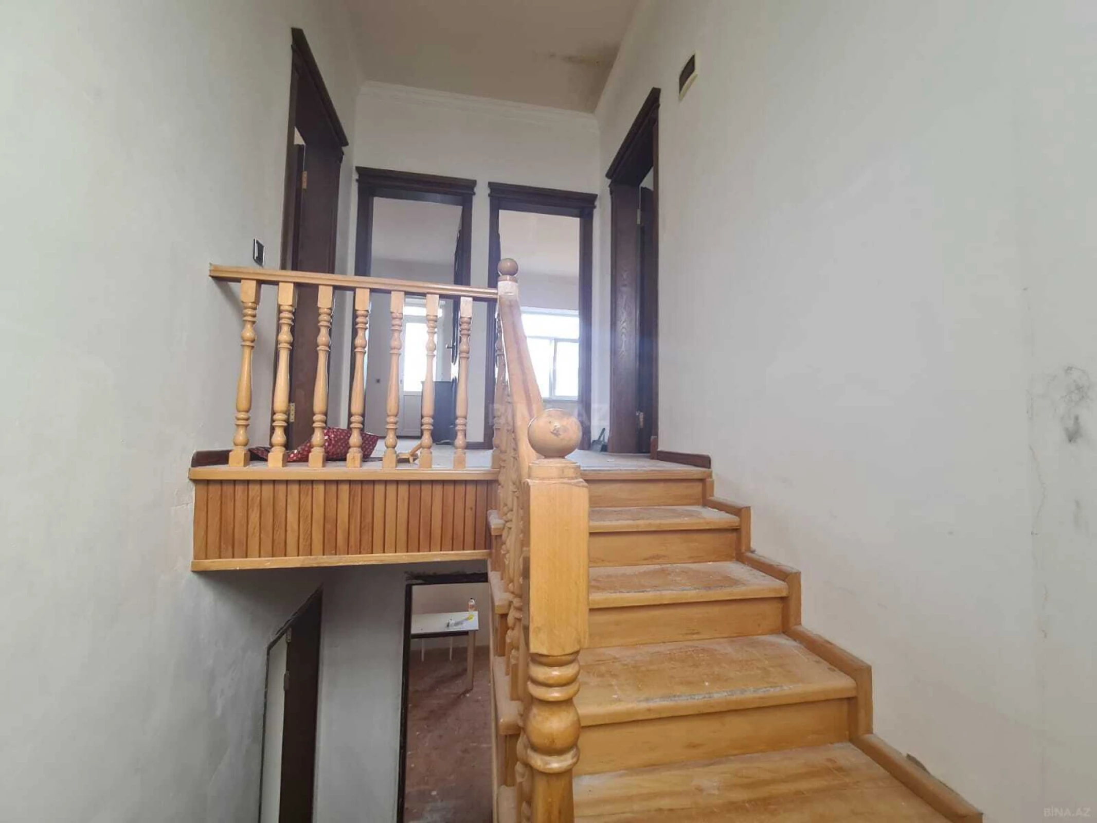 Satılır 5 otaqlı həyət evi 220 m²
