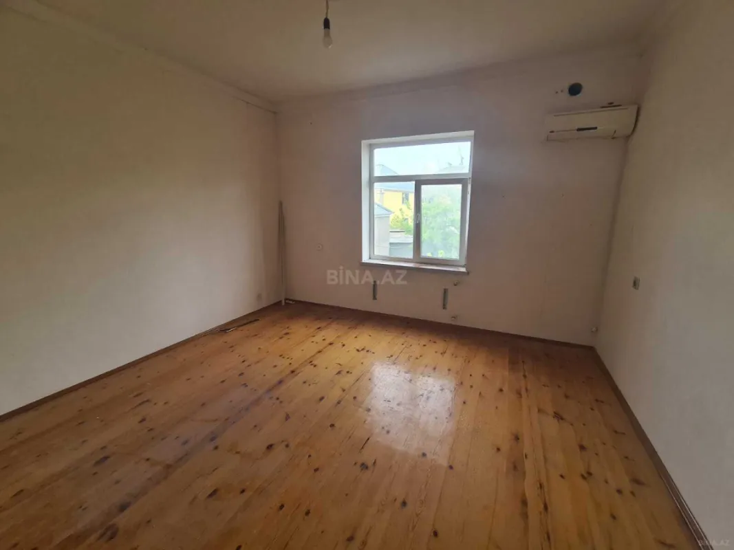 Satılır 5 otaqlı həyət evi 220 m²