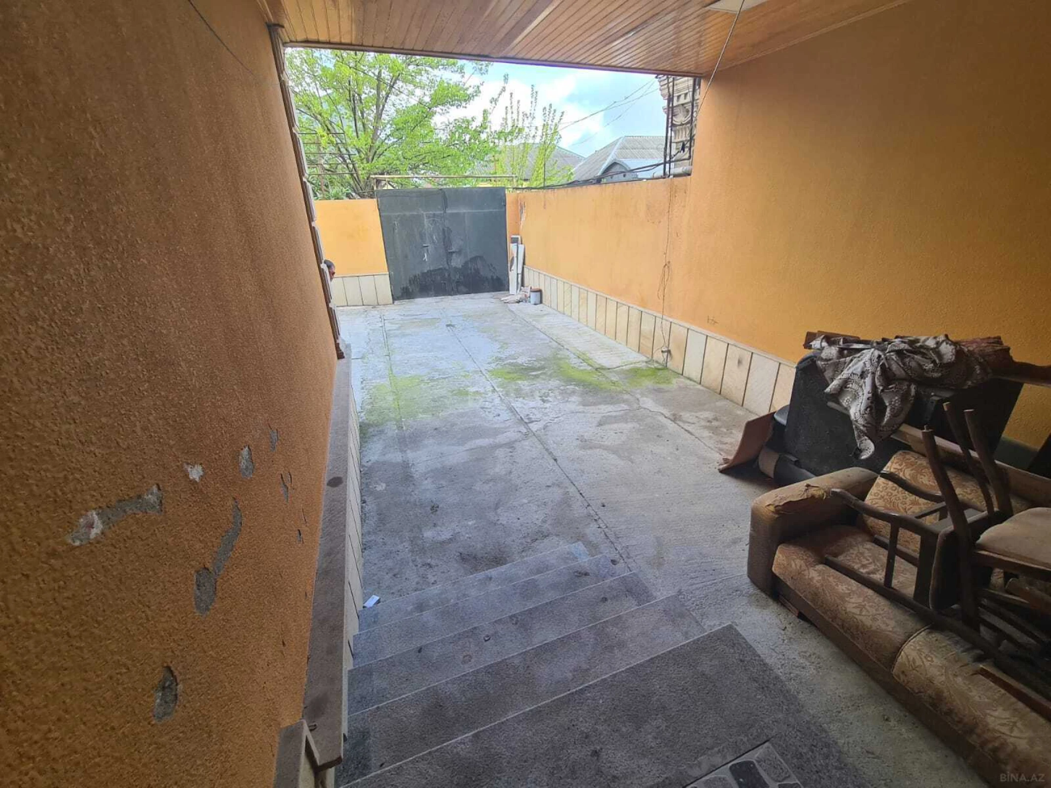 Satılır 5 otaqlı həyət evi 220 m²