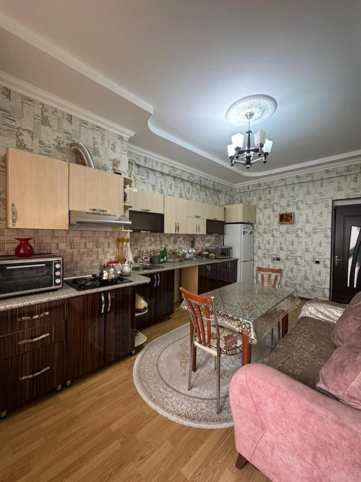 Satılır 2 otaqlı mənzil 103 m²