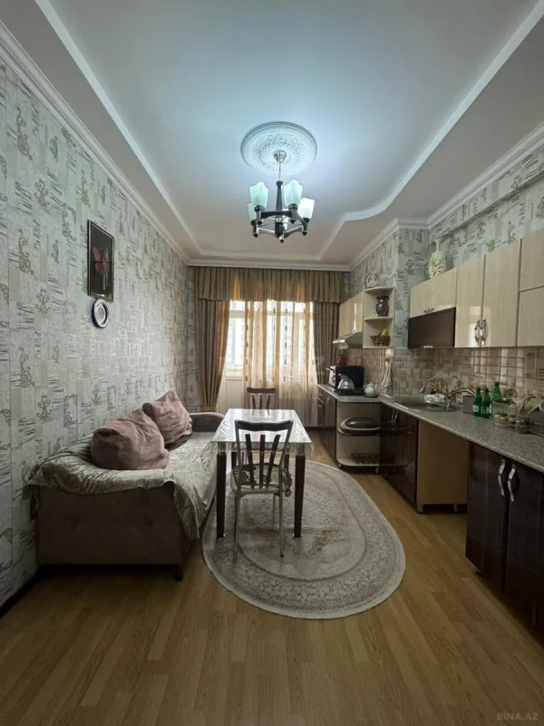 Satılır 2 otaqlı mənzil 103 m²