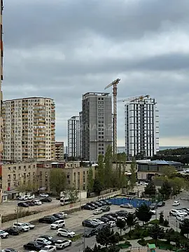 Satılır 2 otaqlı mənzil 103 m²
