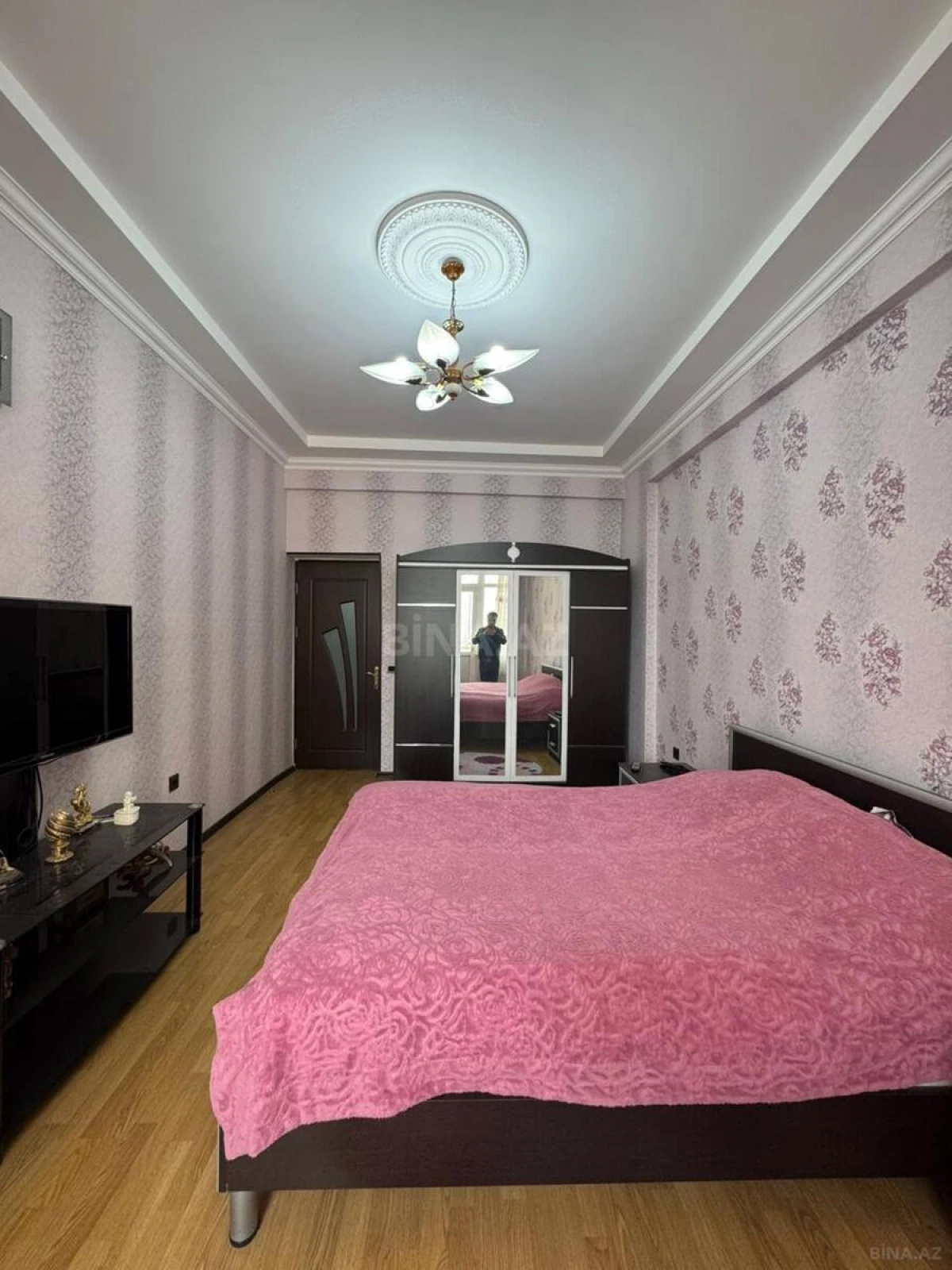Satılır 2 otaqlı mənzil 103 m²