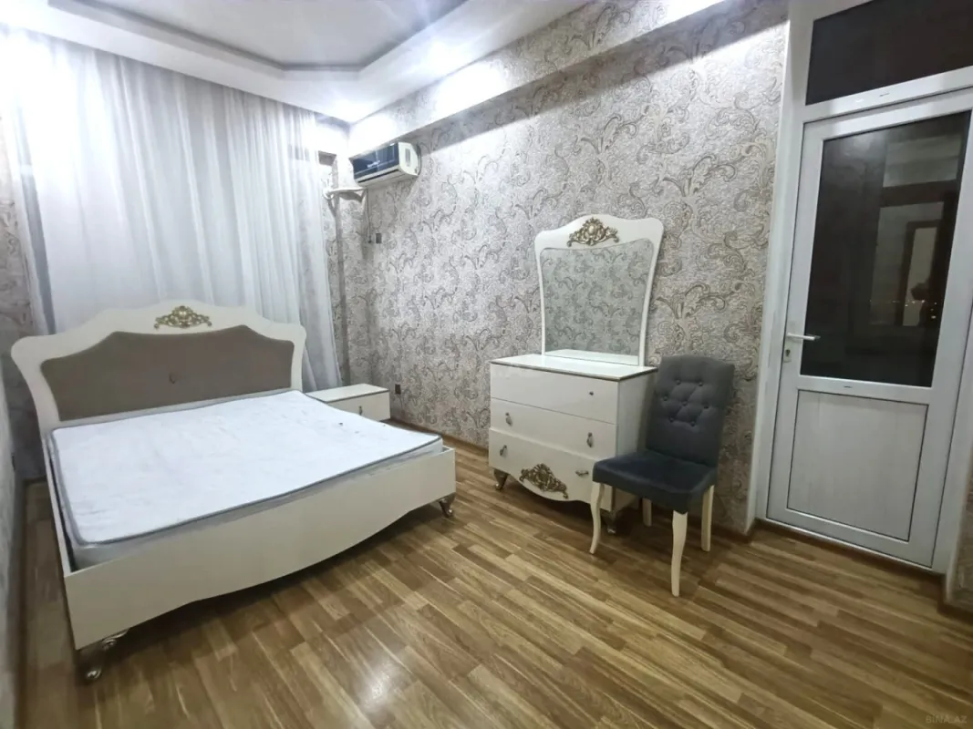 Kirayə verilir 3 otaqlı mənzil 100 m²