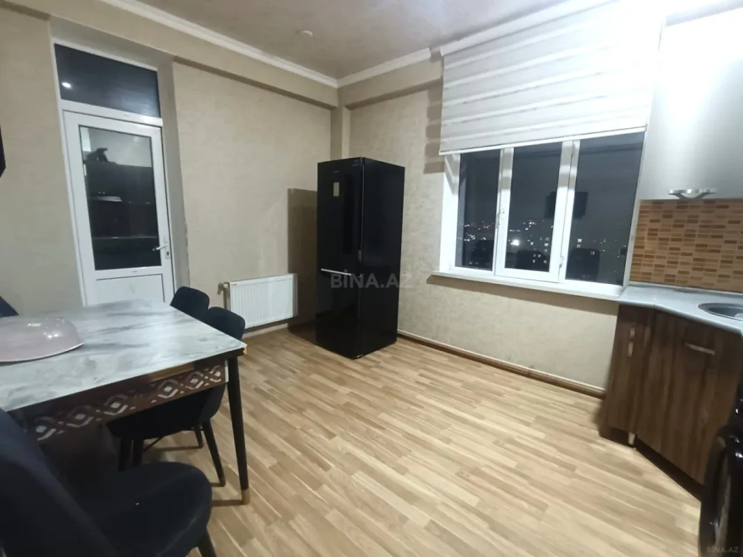 Kirayə verilir 3 otaqlı mənzil 100 m²