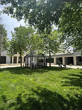 Kirayə verilir 6 otaqlı həyət evi 450 m²