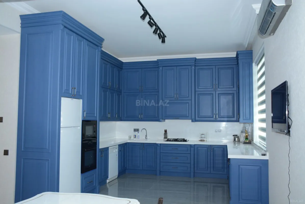 Kirayə verilir 6 otaqlı həyət evi 450 m²