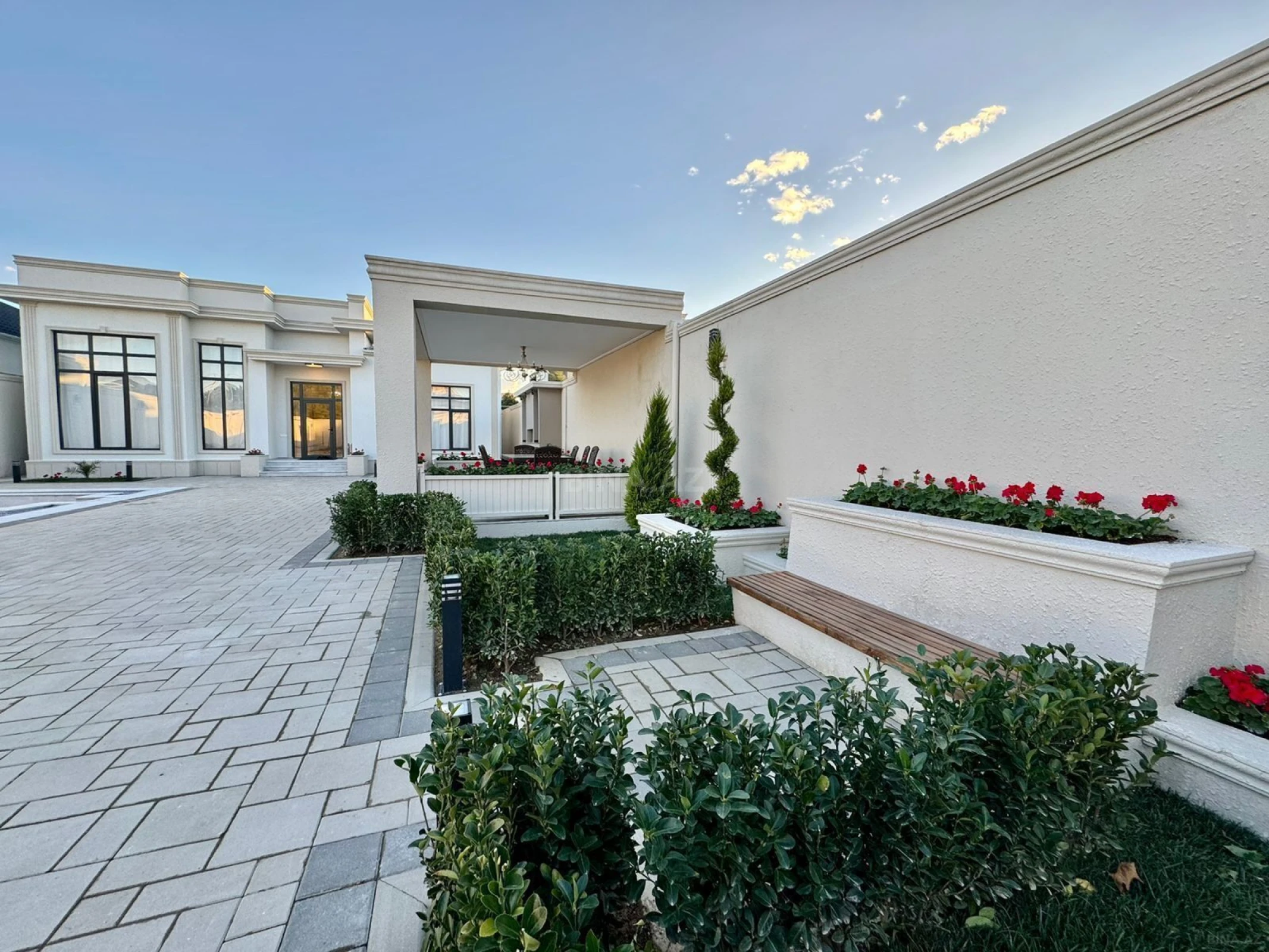 Kirayə verilir 5 otaqlı həyət evi 200 m²